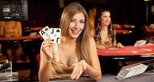 Tampilan segmen hadiah Mega Wheel di platform 396 slot